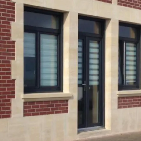 Johnson's House Les Pieds Dans L'eau