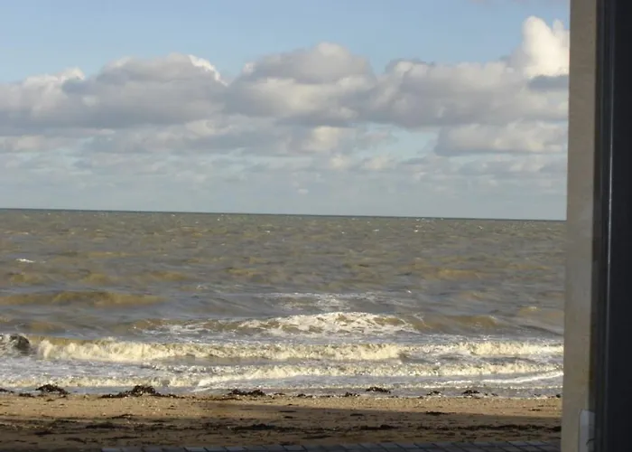 Ferienhaus Johnson's House Les Pieds Dans L'eau *